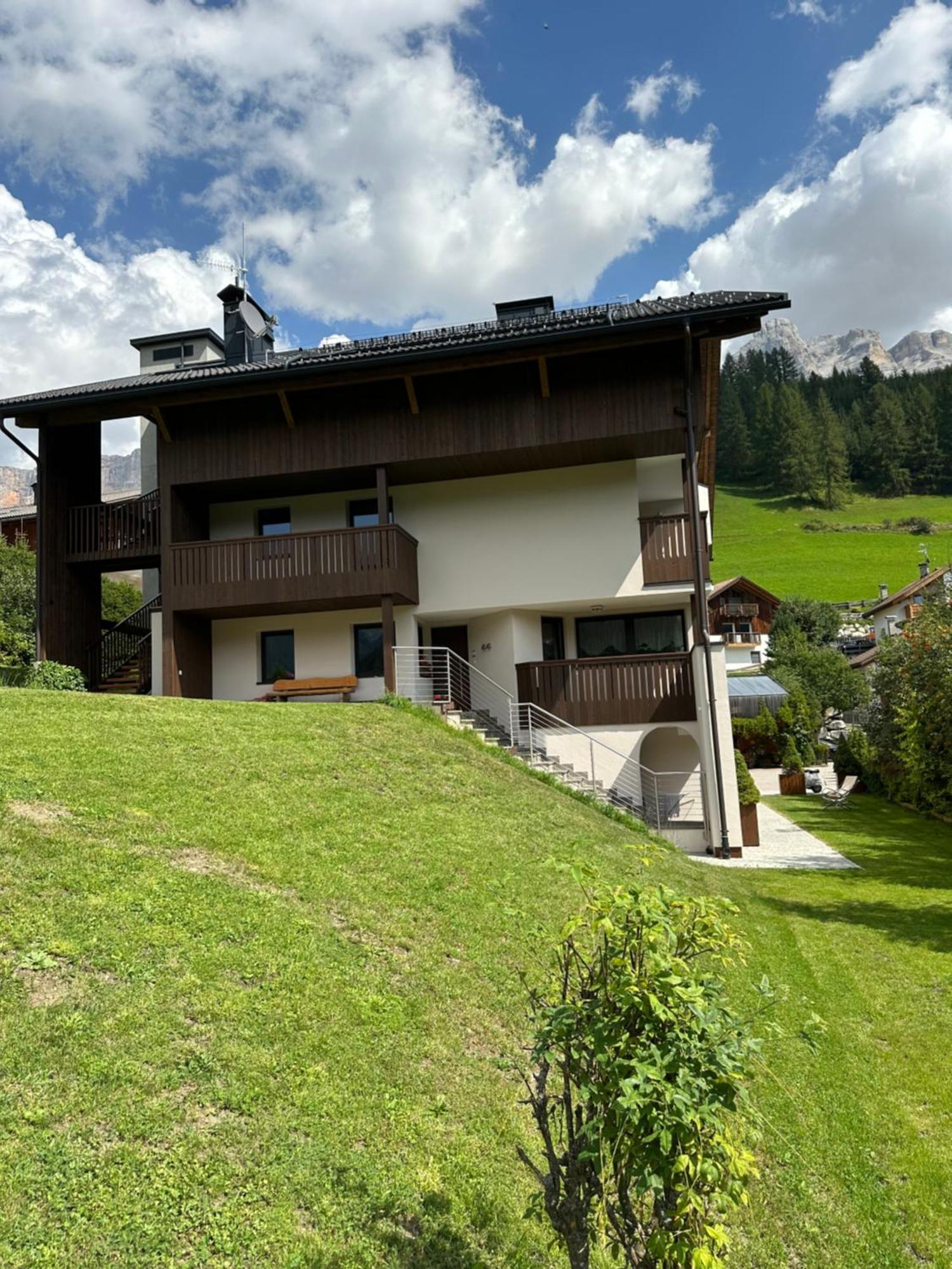Apartment Ciasa Laoi San Cassiano  Eksteriør billede