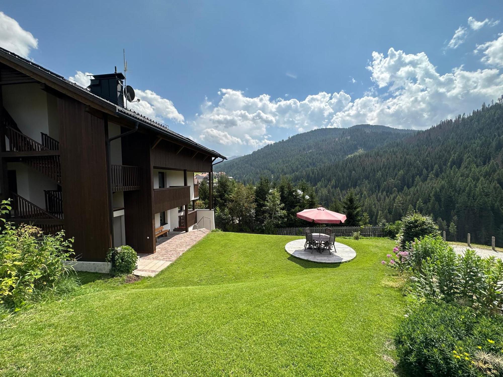 Apartment Ciasa Laoi San Cassiano  Eksteriør billede