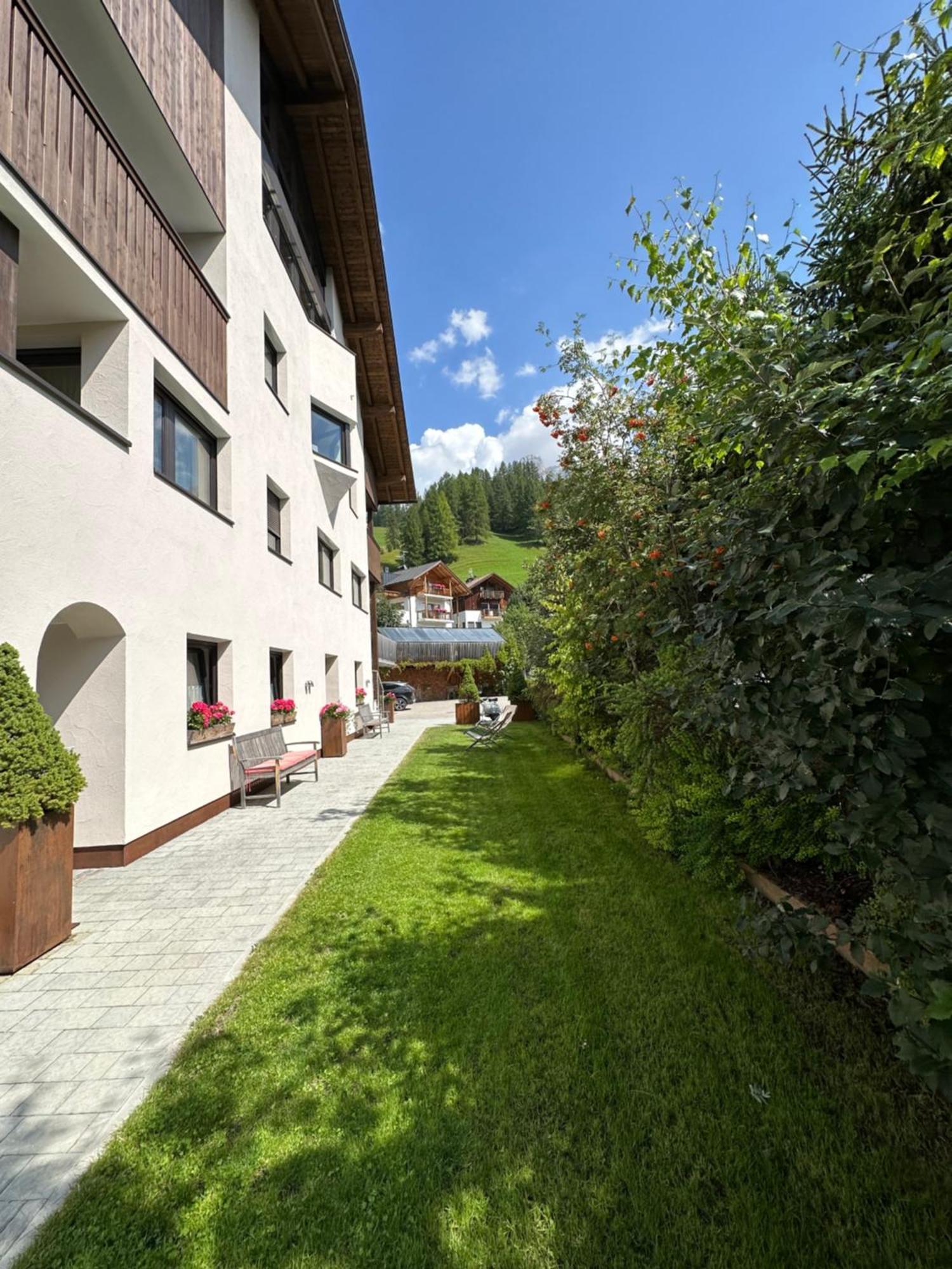 Apartment Ciasa Laoi San Cassiano  Eksteriør billede