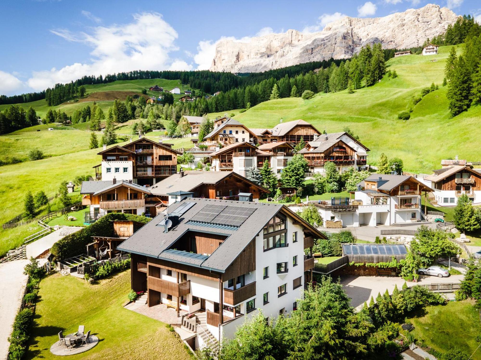 Apartment Ciasa Laoi San Cassiano  Eksteriør billede