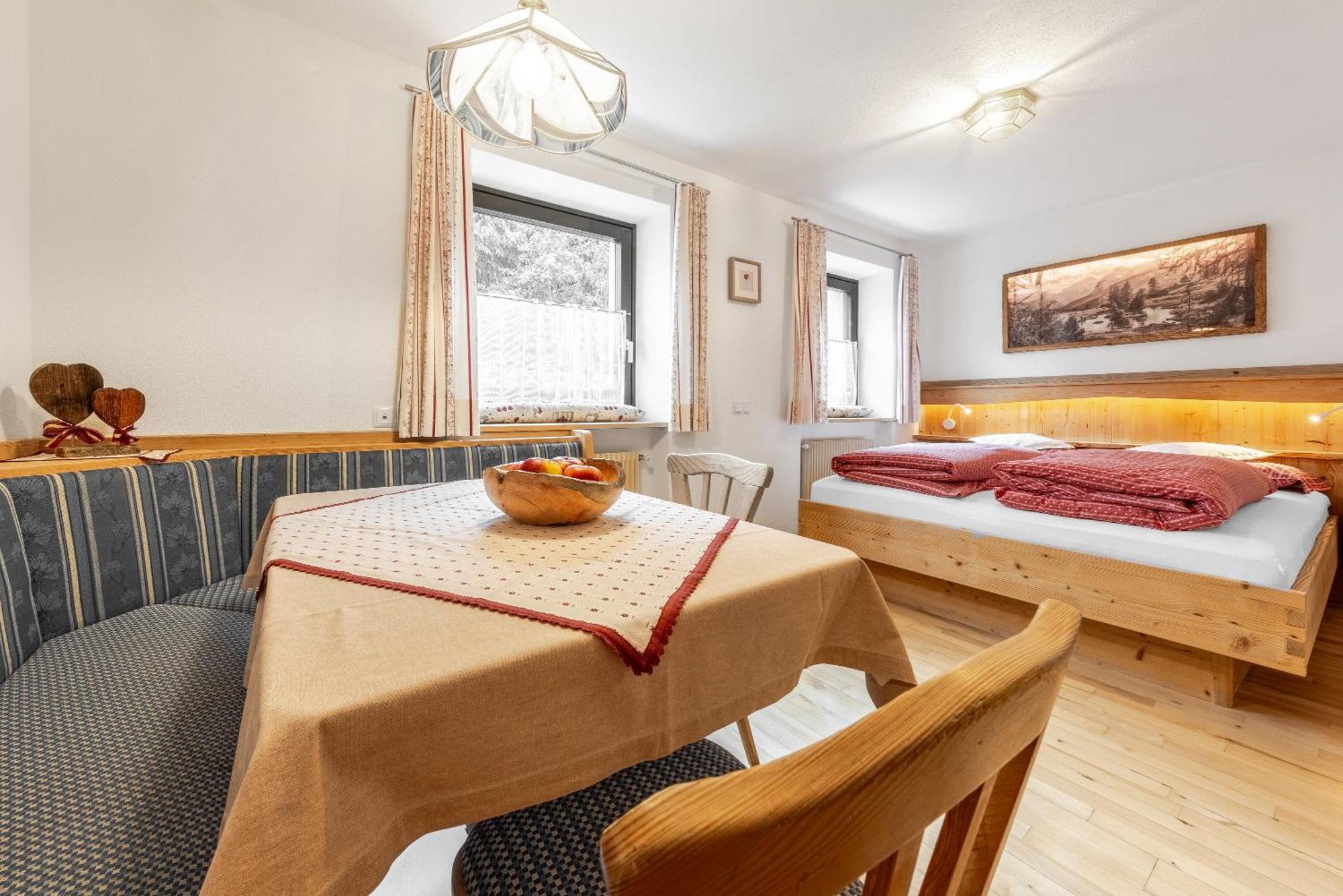Apartment Ciasa Laoi San Cassiano  Eksteriør billede