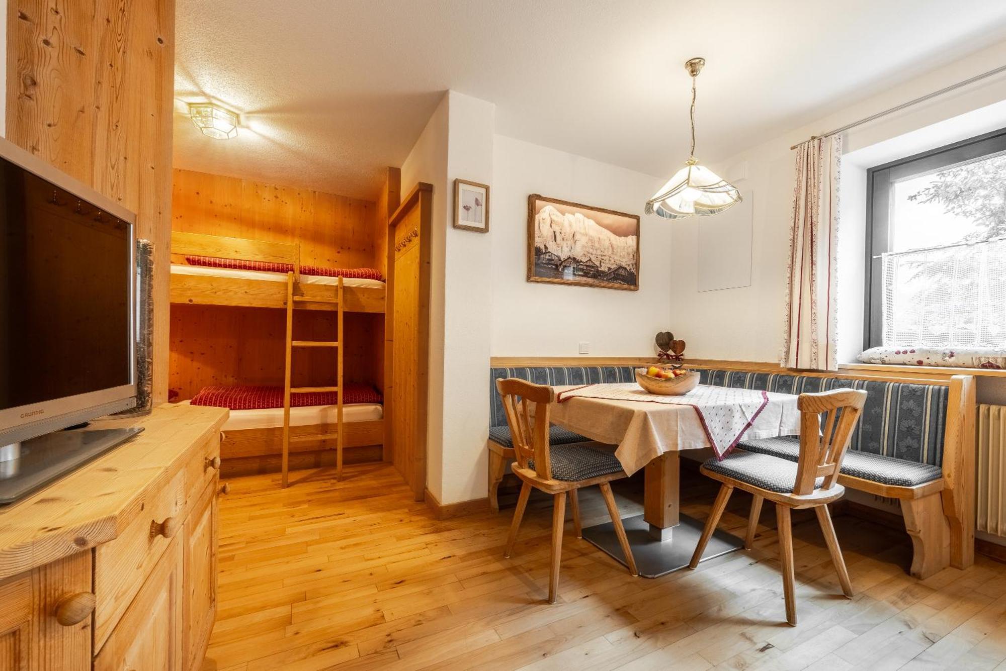 Apartment Ciasa Laoi San Cassiano  Eksteriør billede