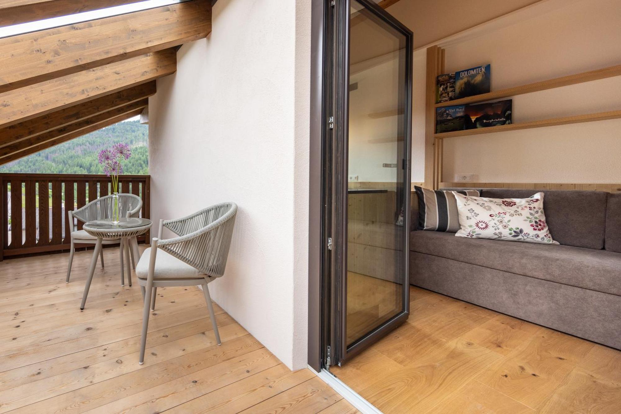 Apartment Ciasa Laoi San Cassiano  Eksteriør billede
