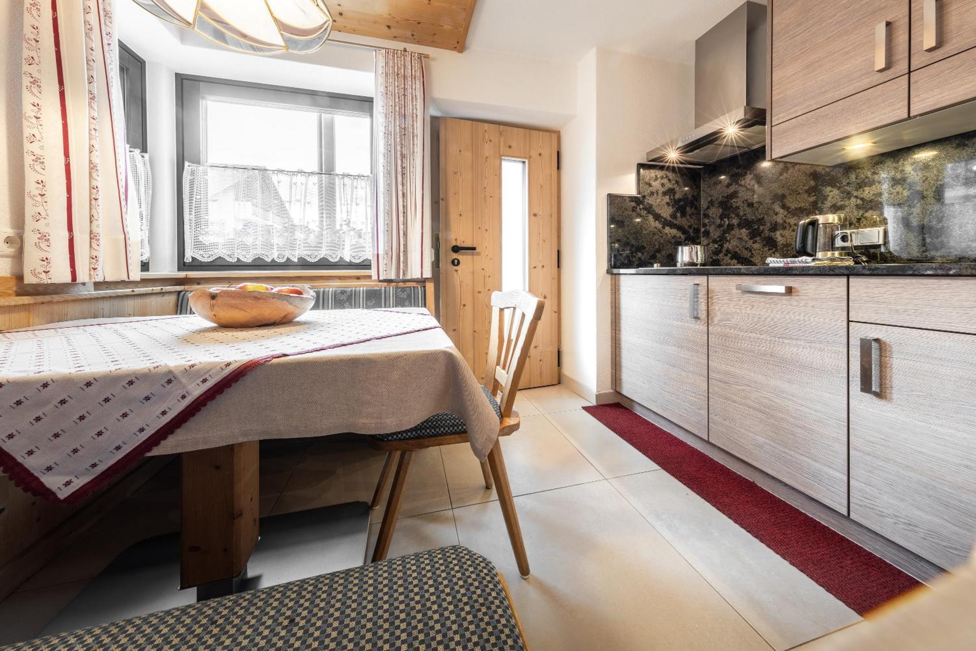 Apartment Ciasa Laoi San Cassiano  Eksteriør billede